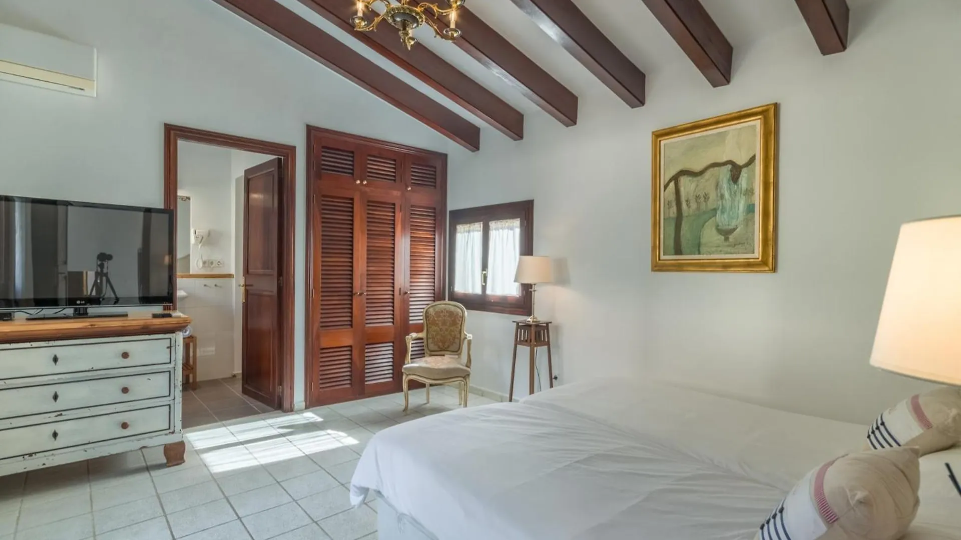 Charming Holiday Home In Capdepera Spanien